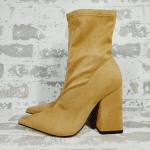 NEW Marc Fisher Tan Larry Faux Suede Pointed Toe Block Heel Ankle Booties W683